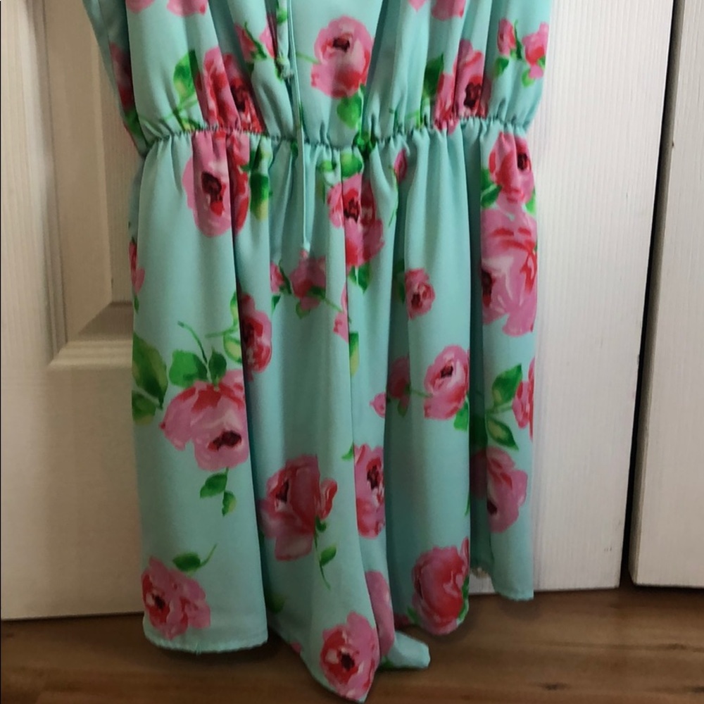 Rose Pattern Romper - Picture 5 of 6